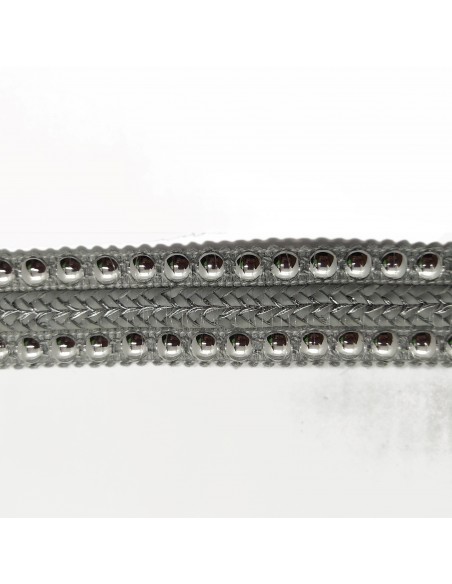 GALÓN CUERO CON TACHAS