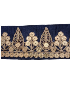 GALÓN BORDADO EN AZUL MARINO