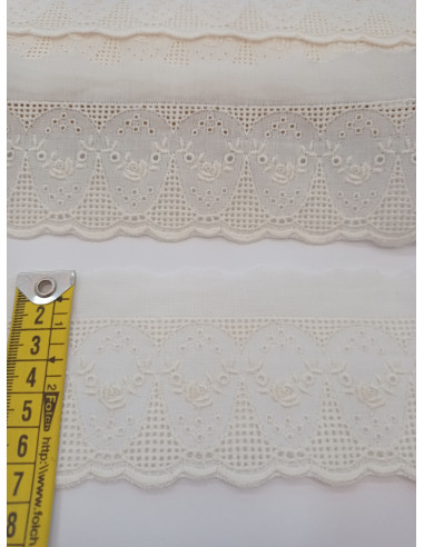 TIRA BORDADA FLRES BEIGE ANCHO 67MM...