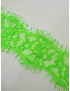 Encaje bordado verde flúor...