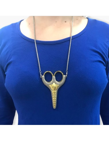 Tijera dorada estilo vintage con cadena