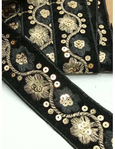 Galón terciopelo bordado 40mm