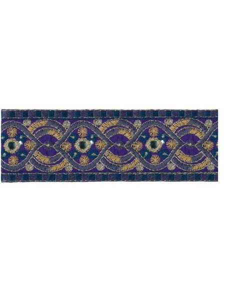 Galón bordado sobre morado con hilaturas metalizadas y con efectos espejos 55mm